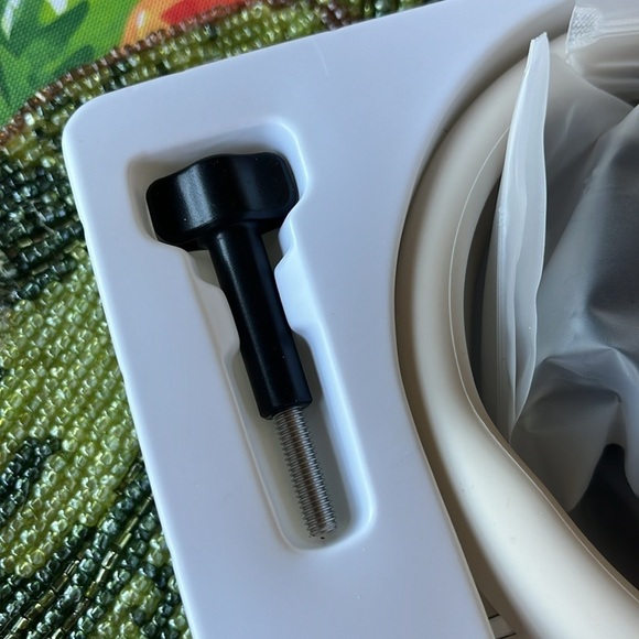 Brand New 3-in-1 Neck Phone Holder Magnetic Chest Mount GoPro Recording Magsafe - Picture 8 of 14